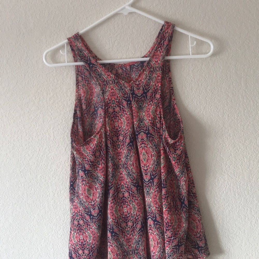 Patterned Tank Top - Picture 4 of 5